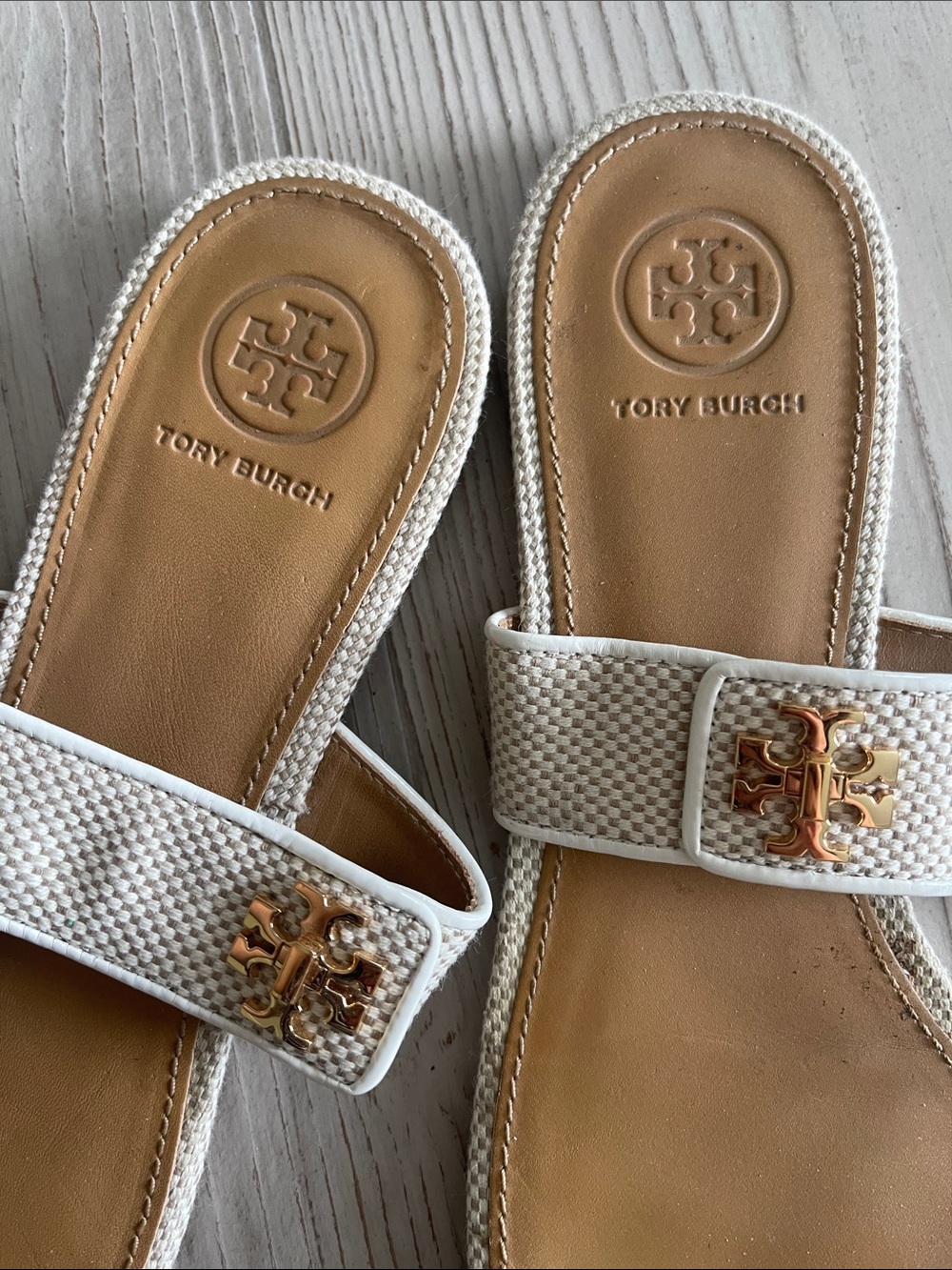 Tory Burch Cream Woven Thong Sandals with Gold Logo Accent - Picture 4 of 5